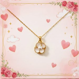 Clover Pendent Necklace in Rose Gold